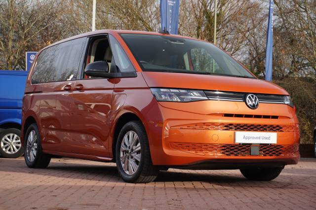 Volkswagen Multivan 1.4 TSI eHybrid DSG Life 218PS MPV Hybrid Energetic Orange