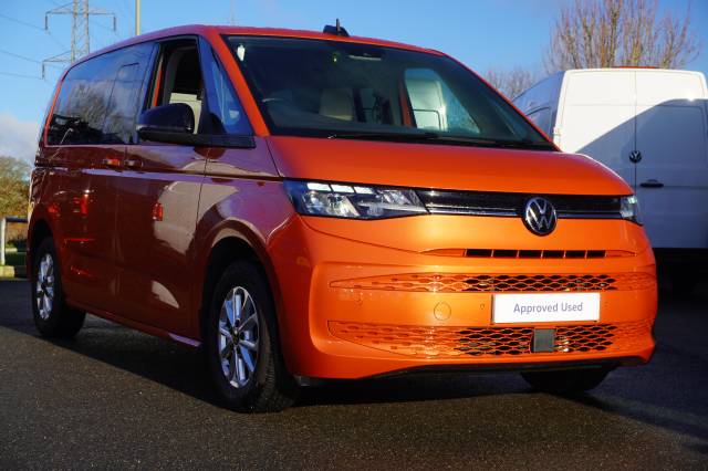 Volkswagen Multivan 2.0 TDI DSG Life MPV Diesel Energetic Orange