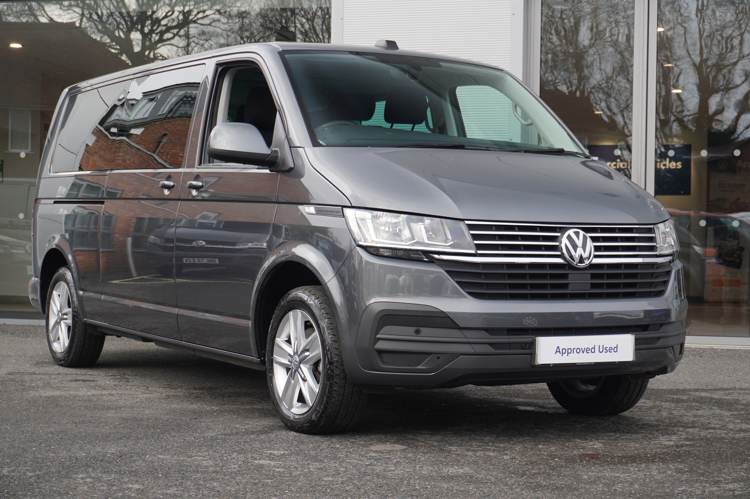 2022 Volkswagen Transporter Shuttle