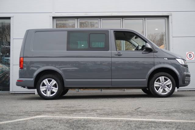 2024 Volkswagen Transporter 2.0 T32 TDI 150 Kombi Van DSG Highline SWB