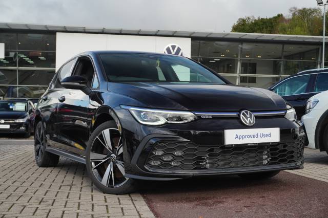 Volkswagen Golf 1.4 TSI DSG GTE Hatchback Hybrid Deep Black