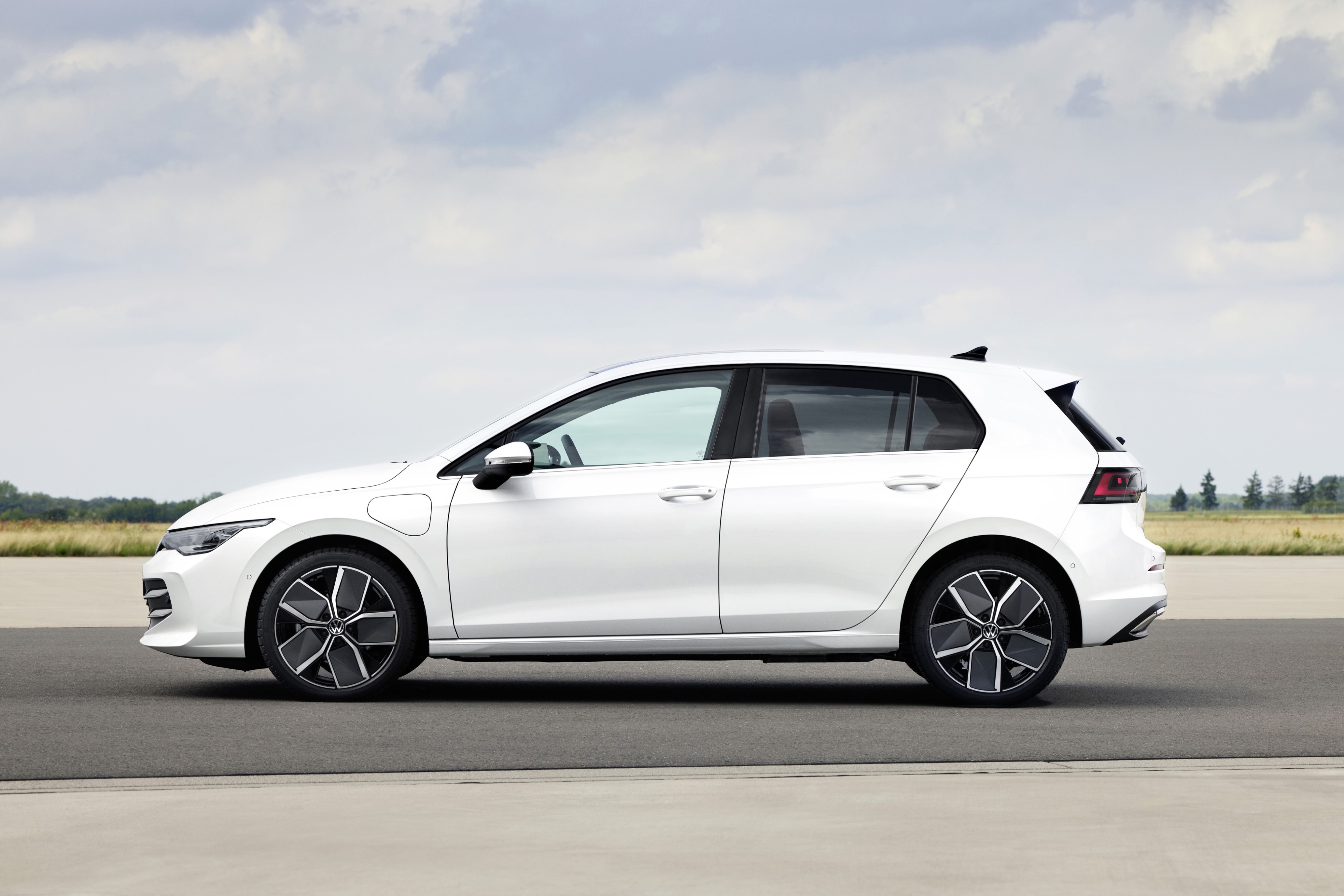 Hat-trick of wins for VW in What Car Electric Awards